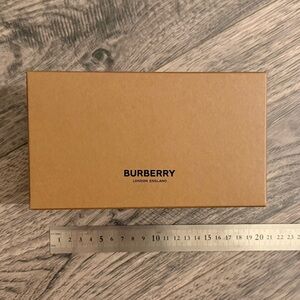 Burberry Camel Gift Box sunglasses box